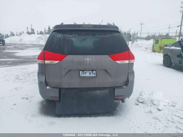Aukcja sprzedaży 2013 Toyota Sienna Le, vin: 5TDKK3DC1DS338809, numer aukcji: 12524404