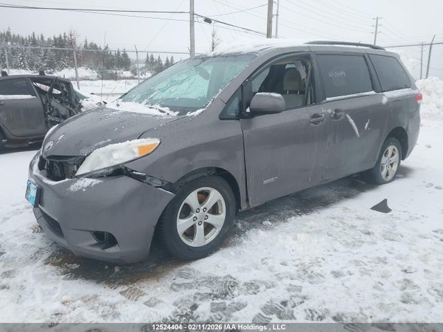 Aukcja sprzedaży 2013 Toyota Sienna Le, vin: 5TDKK3DC1DS338809, numer aukcji: 12524404