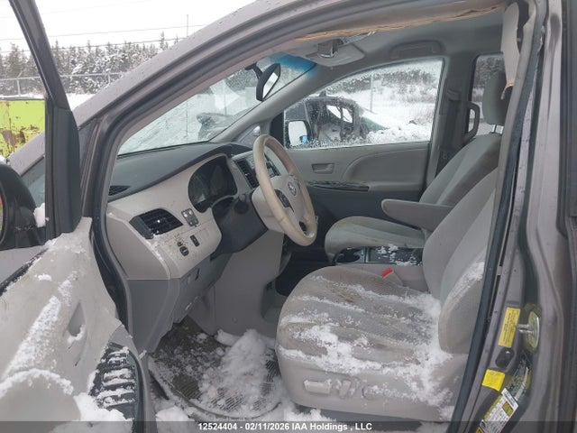 Aukcja sprzedaży 2013 Toyota Sienna Le, vin: 5TDKK3DC1DS338809, numer aukcji: 12524404