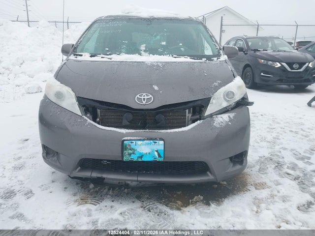 Aukcja sprzedaży 2013 Toyota Sienna Le, vin: 5TDKK3DC1DS338809, numer aukcji: 12524404