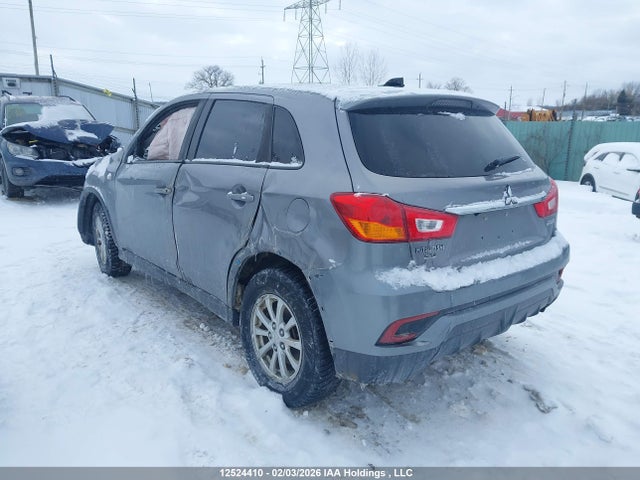 JA4AJ3AU0JU602566 Mitsubishi RVR SE