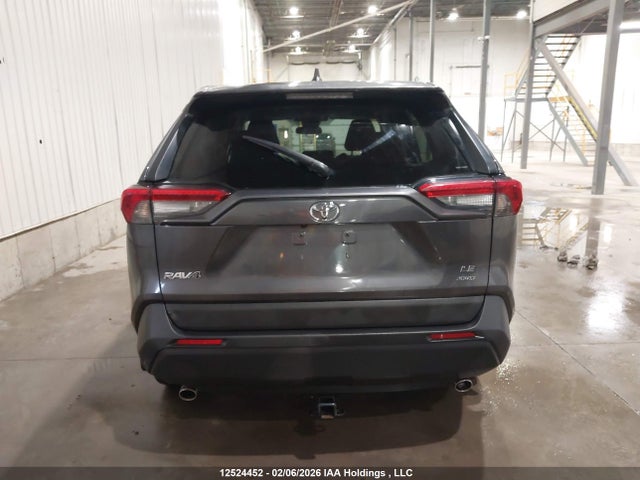 2T3B1RFV6RC394322 Toyota RAV4 LE