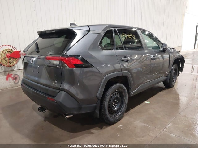 2T3B1RFV6RC394322 Toyota RAV4 LE