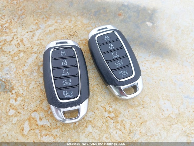 KMHLM4AG8PU587678 Hyundai ELANTRA SEL
