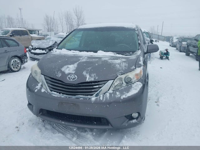 Aukcja sprzedaży 2011 Toyota Sienna Xle 7 Passenger, vin: 5TDYK3DC2BS077813, numer aukcji: 12524498