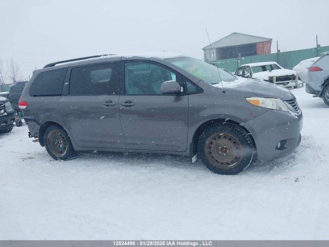 Aukcja sprzedaży 2011 Toyota Sienna Xle 7 Passenger, vin: 5TDYK3DC2BS077813, numer aukcji: 12524498