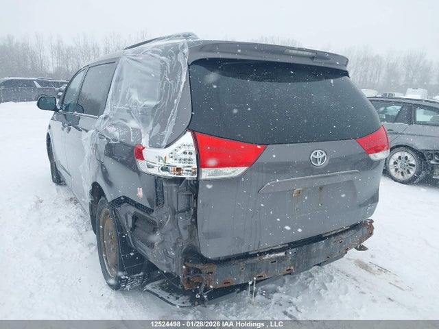 Aukcja sprzedaży 2011 Toyota Sienna Xle 7 Passenger, vin: 5TDYK3DC2BS077813, numer aukcji: 12524498