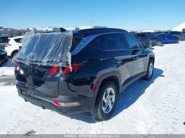 KM8JBCAE0NU021999 Hyundai Tucson Preferred Awd