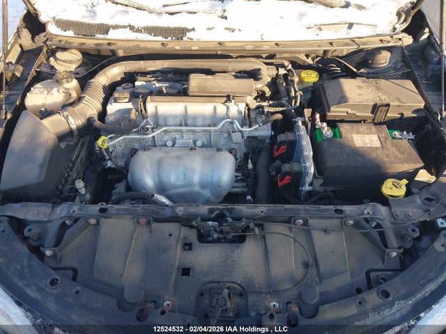 1C3CCCFB9FN757090 Chrysler 200 LX