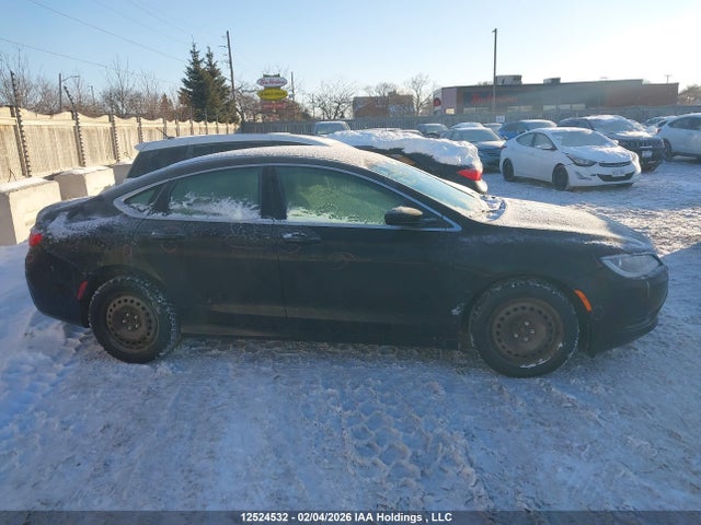 1C3CCCFB9FN757090 Chrysler 200 LX
