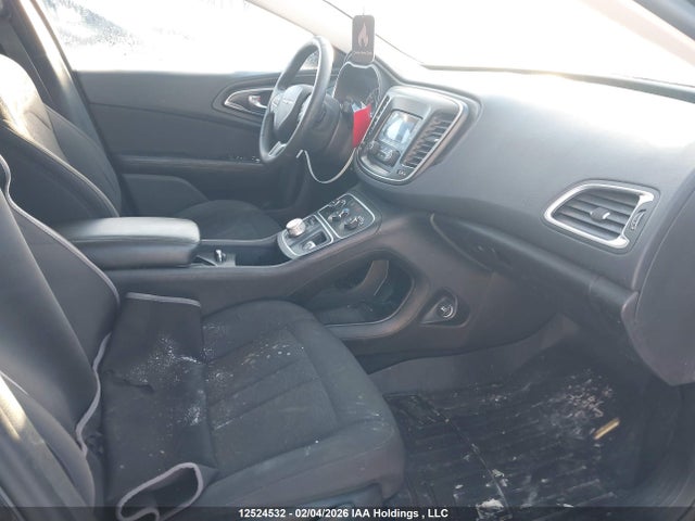 1C3CCCFB9FN757090 Chrysler 200 LX