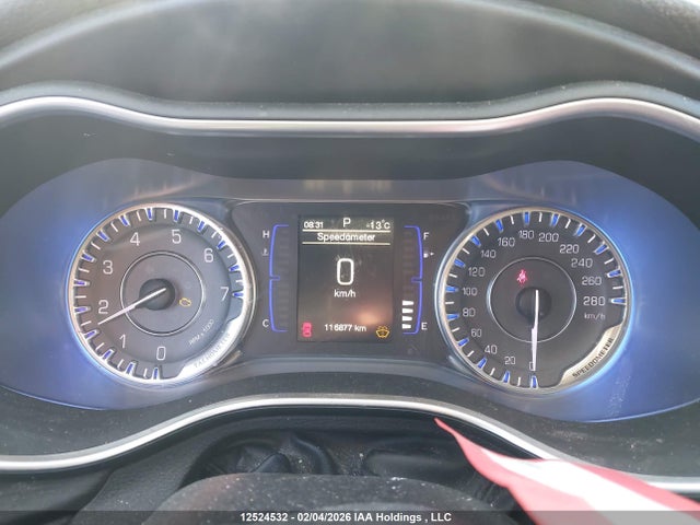 1C3CCCFB9FN757090 Chrysler 200 LX