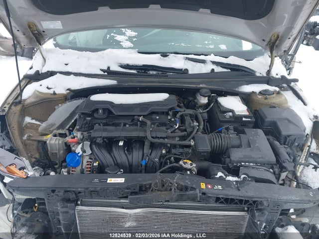 KMHLM4AG0MU135834 Hyundai Elantra Essential Manual