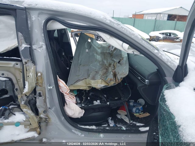KMHLM4AG0MU135834 Hyundai Elantra Essential Manual