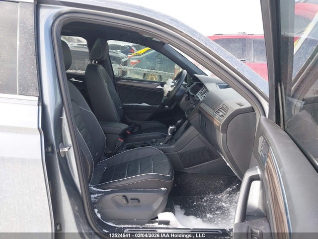 12524541 :رقم المزاد ، 3VV4B7AX5PM127027 vin ، 2023 Volkswagen Tiguan Sel R-line Black مزاد بيع