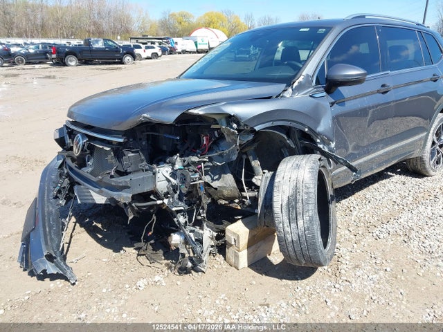 12524541 :رقم المزاد ، 3VV4B7AX5PM127027 vin ، 2023 Volkswagen Tiguan Sel R-line Black مزاد بيع