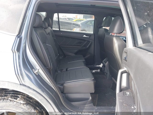 12524541 :رقم المزاد ، 3VV4B7AX5PM127027 vin ، 2023 Volkswagen Tiguan Sel R-line Black مزاد بيع