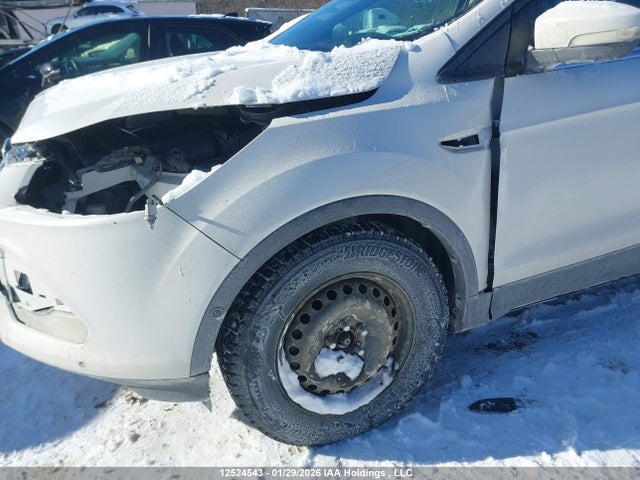 2014 Ford Escape Titanium მანქანა იყიდება აუქციონზე, vin: 1FMCU9J90EUA95335, აუქციონის ნომერი: 12524543