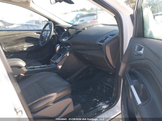 2014 Ford Escape Titanium მანქანა იყიდება აუქციონზე, vin: 1FMCU9J90EUA95335, აუქციონის ნომერი: 12524543