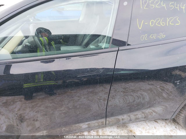5YJYGDEE1LF026123 Tesla Model Y Long Range