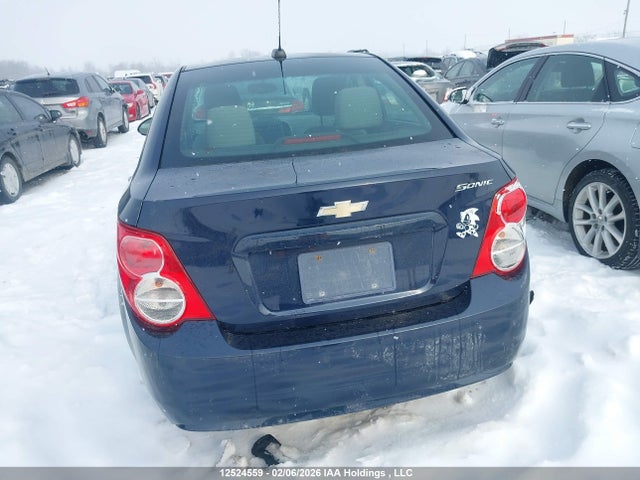 1G1JA5SH2F4189505 Chevrolet SONIC LS