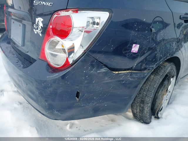1G1JA5SH2F4189505 Chevrolet SONIC LS