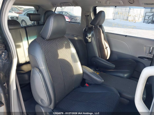 Aukcja sprzedaży 2011 Toyota Sienna Sport, vin: 5TDXK3DC7BS057617, numer aukcji: 12524579