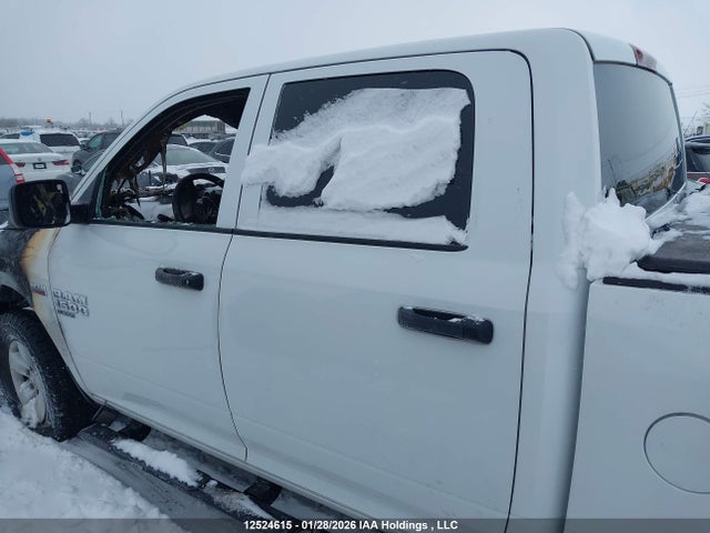 12524615 :رقم المزاد ، 3C6RR7LT3NG358277 vin ، 2022 Ram 1500 Classic Slt مزاد بيع