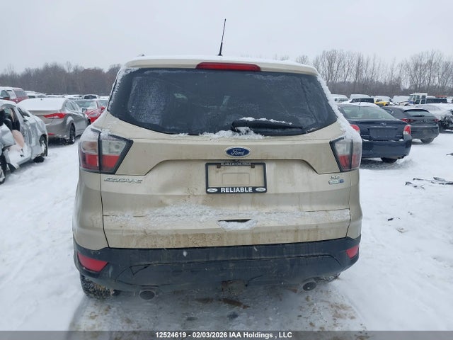 1FMCU9G91HUC68825 Ford ESCAPE SE