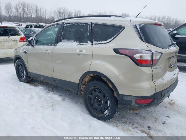 1FMCU9G91HUC68825 Ford ESCAPE SE