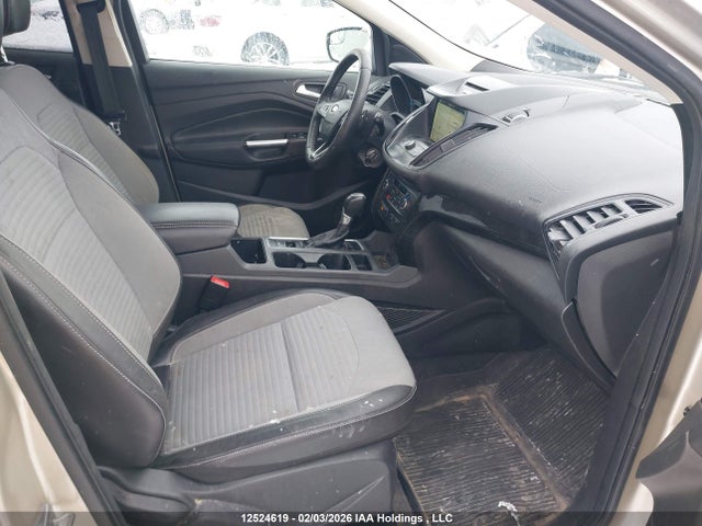 1FMCU9G91HUC68825 Ford ESCAPE SE