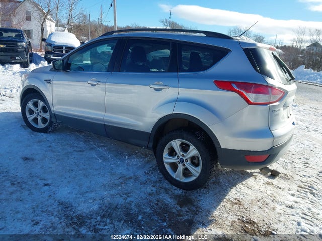 1FMCU9GX5GUC63902 Ford ESCAPE SE