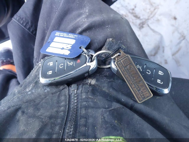2GNAXUEV2M6161790 Chevrolet EQUINOX LT