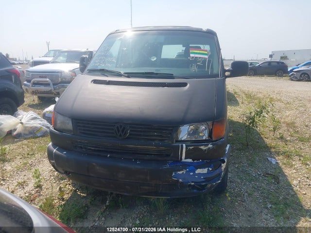 12524700 :رقم المزاد ، WV2KB470X1H145132 vin ، 2001 Volkswagen Eurovan Gls مزاد بيع