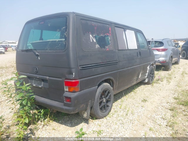 12524700 :رقم المزاد ، WV2KB470X1H145132 vin ، 2001 Volkswagen Eurovan Gls مزاد بيع