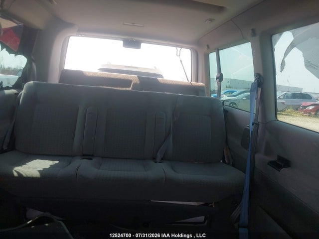 12524700 :رقم المزاد ، WV2KB470X1H145132 vin ، 2001 Volkswagen Eurovan Gls مزاد بيع