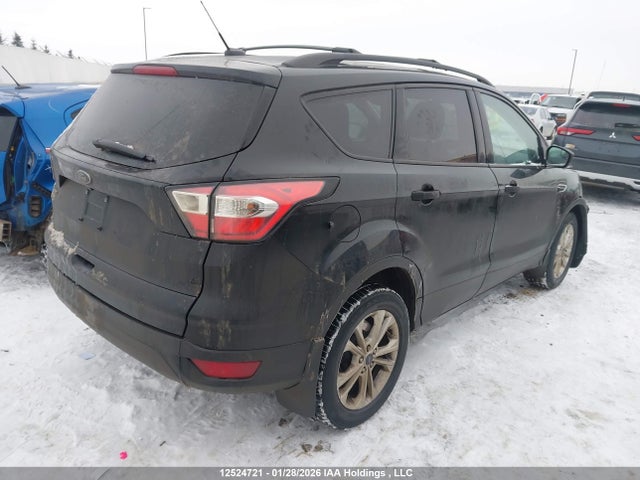 12524721 :رقم المزاد ، 1FMCU0F74HUD70146 vin ، 2017 Ford Escape S مزاد بيع