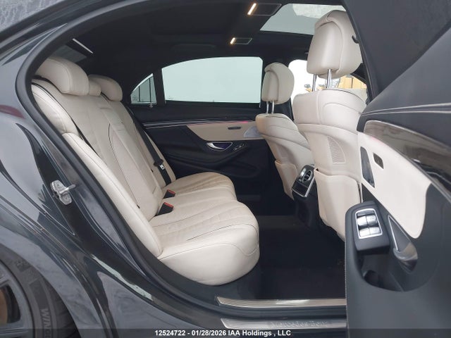 WDDUG8GB2JA407970 Mercedes-Benz S 560 4matic