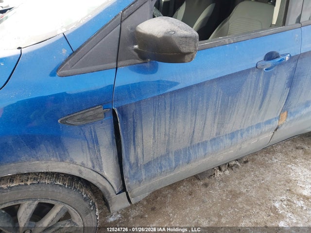 1FMCU9G9XHUC29649 Ford ESCAPE SE