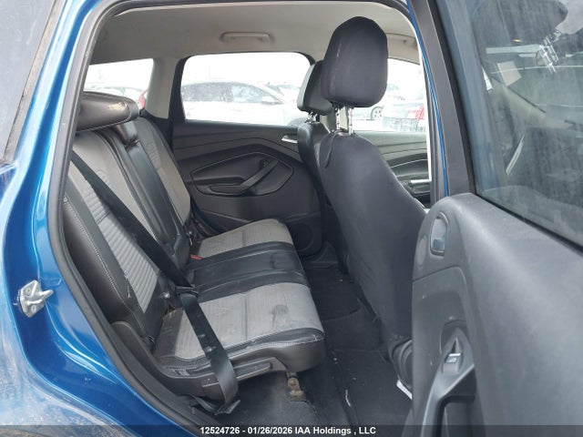 1FMCU9G9XHUC29649 Ford ESCAPE SE