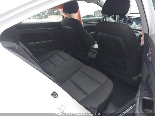 KMHD84LF2HU221763 Hyundai Elantra Se/value/limited