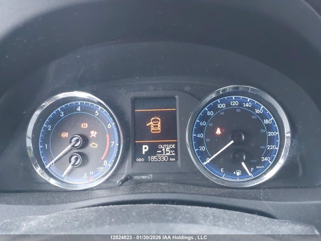 2T1BURHE8HC915004 Toyota COROLLA LE