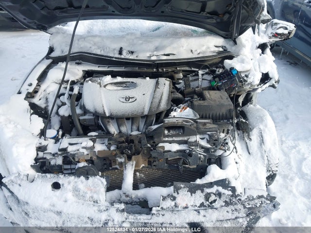 3MYDLBYV2GY105242 Toyota Yaris Premium
