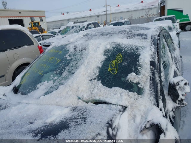 3MYDLBYV2GY105242 Toyota Yaris Premium