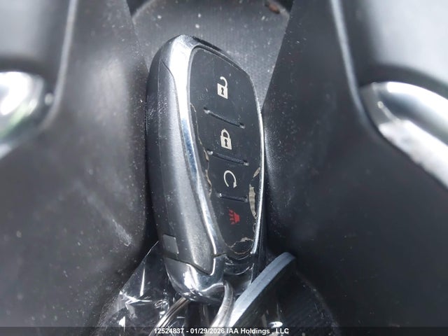 2GNAXUEV8K6272163 Chevrolet EQUINOX LT