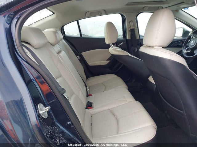 Mazda MAZDA3 2018 3MZBN1W32JM258906 Image 8
