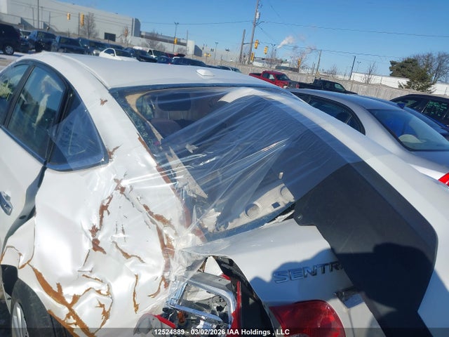 3N1AB7AP7KY215096 Nissan Sentra 1.8 S/1.8 Sv