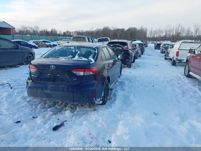 12524906 :رقم المزاد ، 5YFBPMBE1MP245969 vin ، 2021 Toyota Corolla Le مزاد بيع