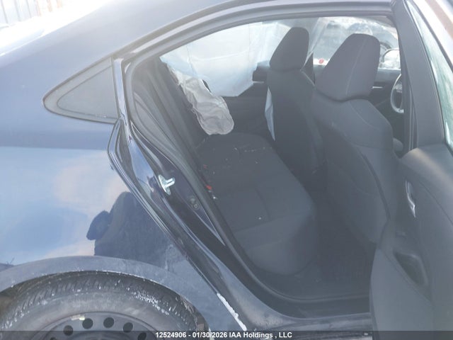 12524906 :رقم المزاد ، 5YFBPMBE1MP245969 vin ، 2021 Toyota Corolla Le مزاد بيع