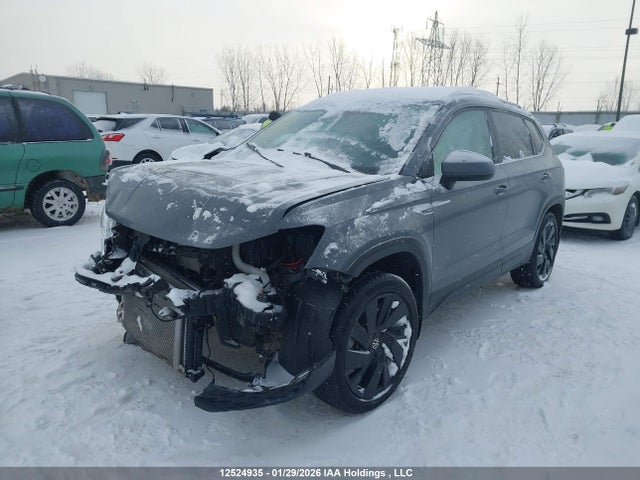 12524935 :رقم المزاد ، 3VV4X7B23RM044428 vin ، 2024 Volkswagen Taos Sel مزاد بيع